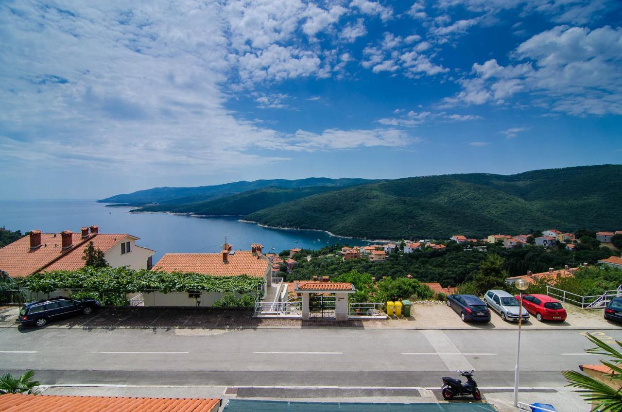 Apartment Seaview Bojan