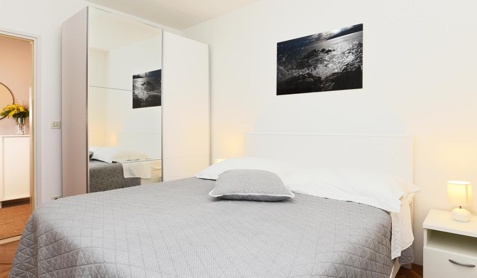Seaview Bojan Apartment *
